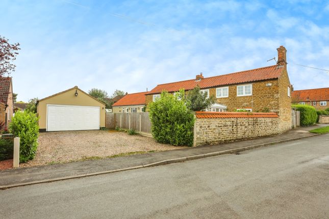 Thumbnail Detached house for sale in High Road, Barrowby, Grantham
