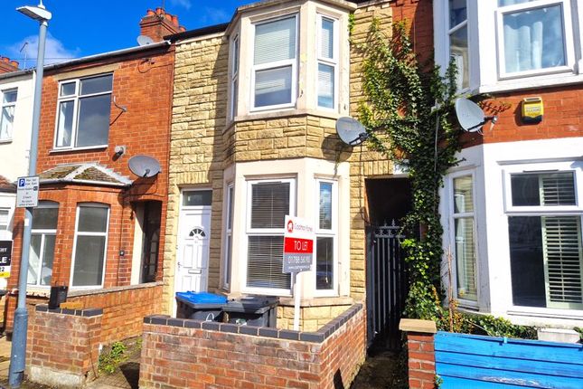 Thumbnail Terraced house to rent in Graham Road, Rugby