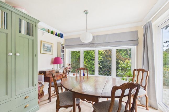 8, Holmcroft Gardens, Worthing photo 3