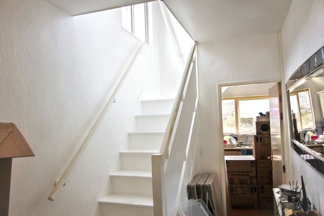 16, Bourne Road,, Swindon photo 4
