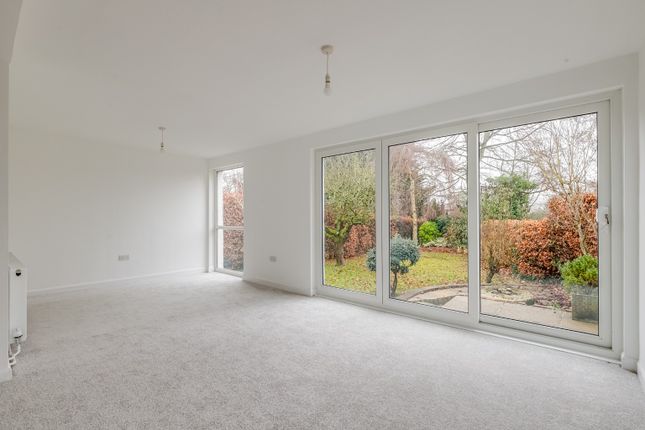 15, Brockswood Lane, Welwyn Garden City photo 2