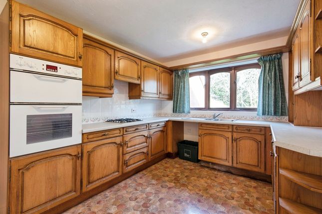 6, Garden End, Royston photo 4