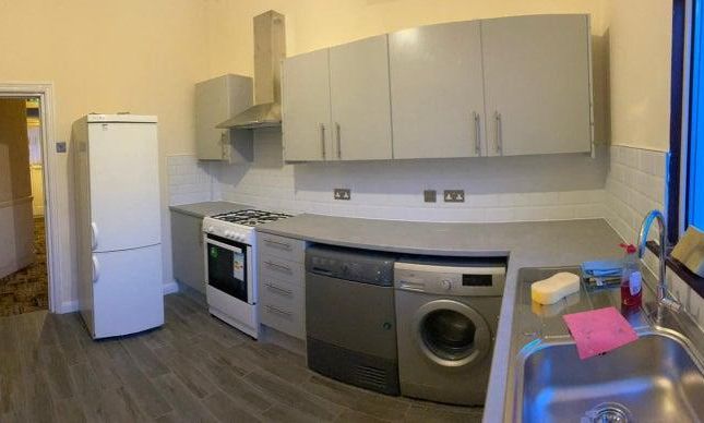 46V, Hurstbourne Gardens, Barking photo 2