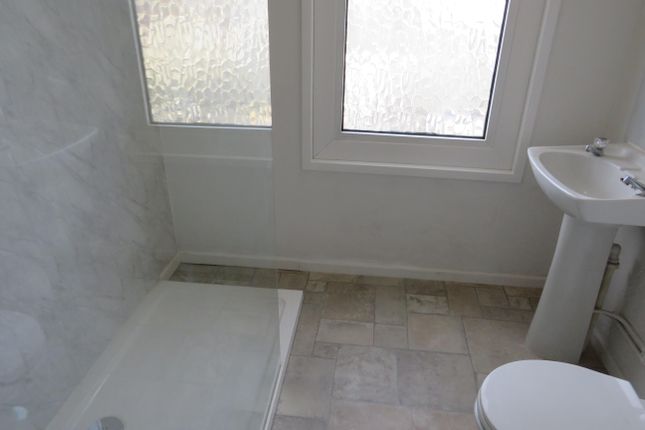 Flat 1, 135, London Road South, Lowestoft photo 4
