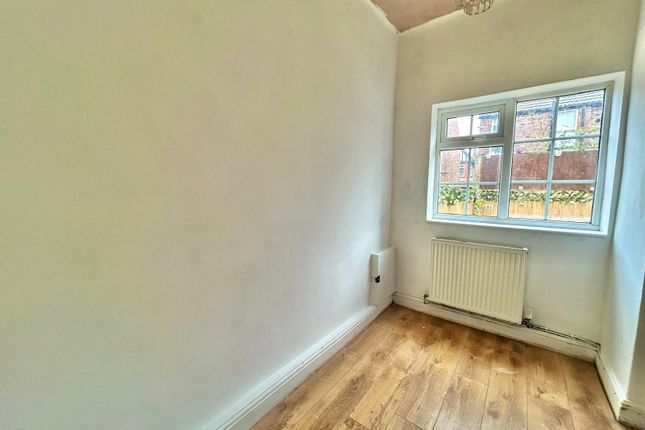 8, Charlecombe Street, Merseyside photo 3