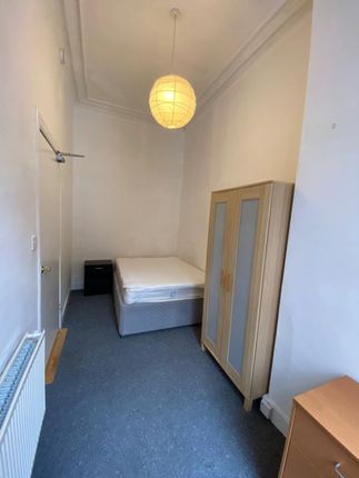 Flat to rent in Brunswick Street, Leith, Edinburgh