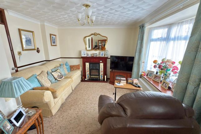 4, Grampian Way, Lowestoft photo 3