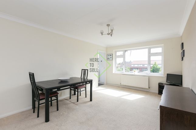 Thumbnail Maisonette for sale in Sinclair Road, Chingford