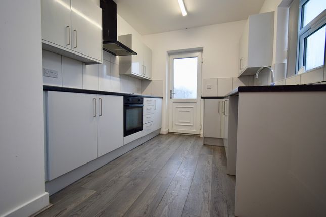 55 Mostyn Avenue, Leicester photo 4