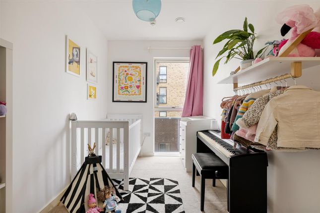 Atkins Square E8