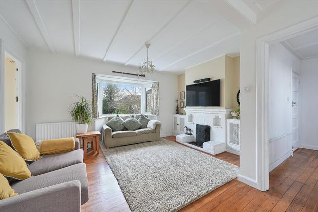 5, Orchard Close, Banstead photo 4