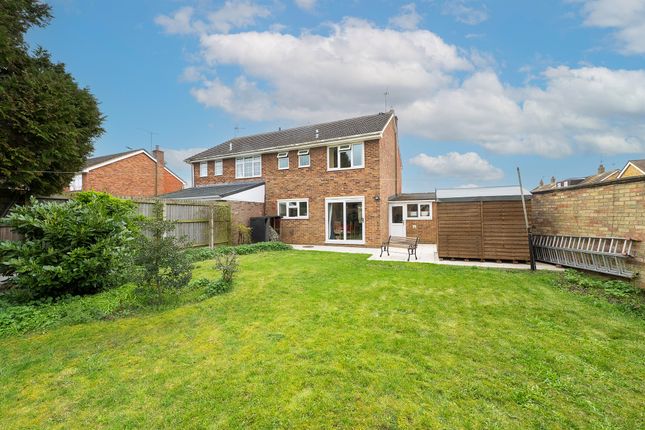 24, Brownlow Lane, Leighton Buzzard photo 2