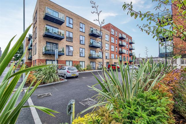 Flat for sale in Prospect Place, Fairfax Drive, Westcliff-On-Sea