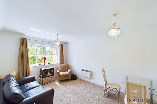 222, International Way, Sunbury-On-Thames photo 3