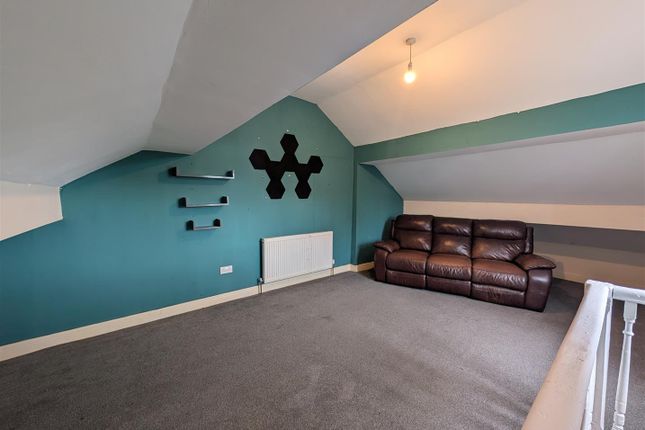 3A, Vale Street, Keighley photo 2