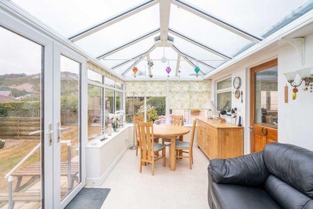 24 Gwynan Park, Penmaenmawr photo 4