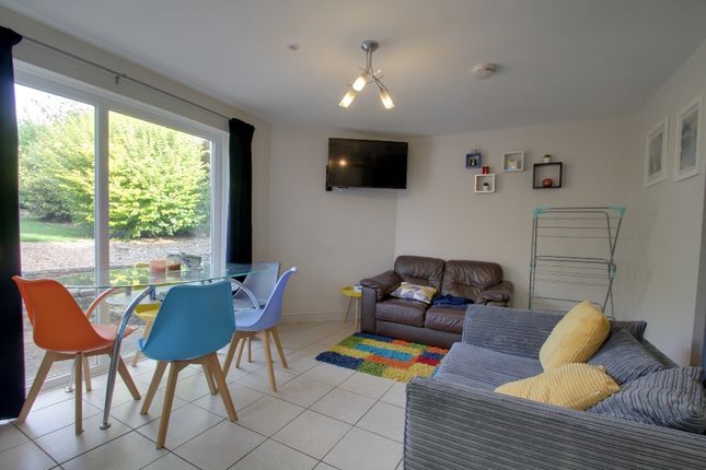 Room 4, Brierley Hill photo 5