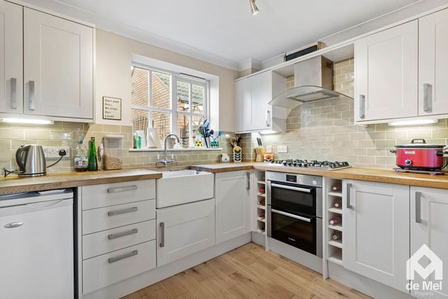 4, Cypress Road, Tewkesbury photo 2