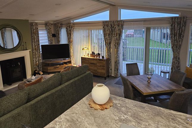 53, Sycamore Lakes, Skegness Road, Burgh Le Marsh photo 4