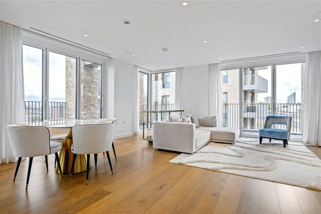 Thumbnail Flat for sale in Jubilee Walk, London