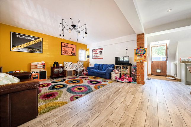 1 Dairy Farm Cottages,, Ridge Lane, Hook photo 4