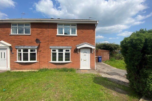 Thumbnail Property to rent in Charterfield Drive, Cannock