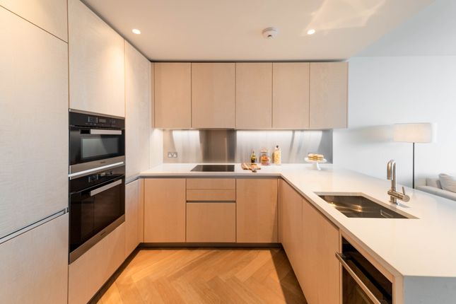 Flat for sale in Principal Place, London