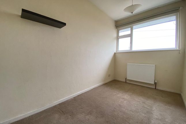 83, Helston Road, Leeds photo 3