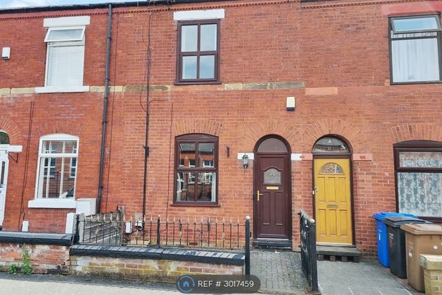 Warwick Street, Swinton, Manchester photo 3