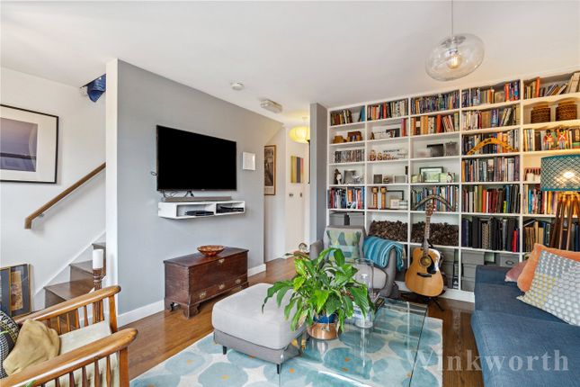 Town house for sale in Hatcham Park Mews, London