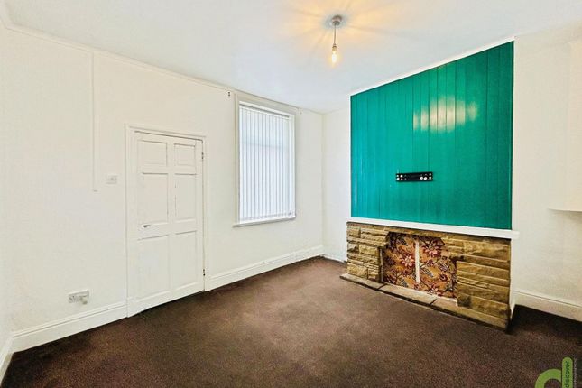 14 Frederick Street, Barnoldswick photo 4