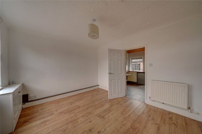 27, Burrish Street, Worcestershire photo 3