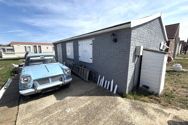 184, Saddlebrooke, Leysdown-On-Sea Sheerness photo 2