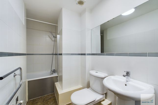 Flat for sale in Woolpack Lane, Nottingham