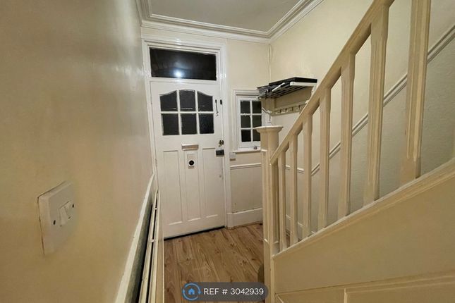 South Hill Avenue, South Harrow photo 2