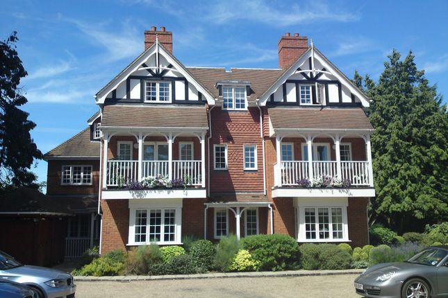 Flat to rent in Berries Road, Cookham, Maidenhead