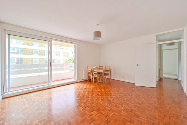 2-bed flat on Warwick Drive, West Putney, £2,500/mo