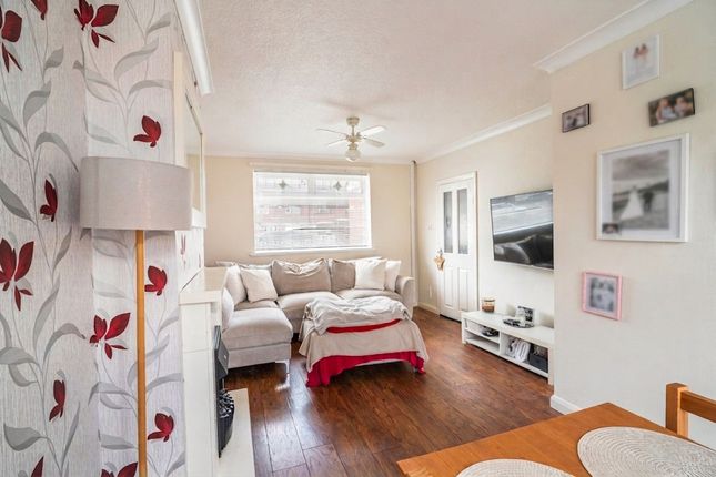 57 Falkland Road, Hull photo 4
