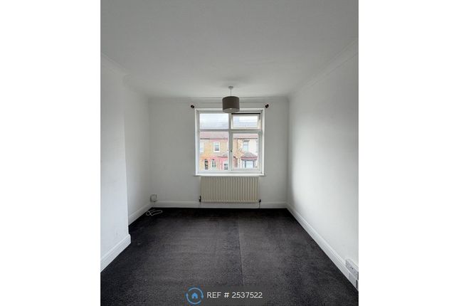 Rosebery Road, Grays photo 5