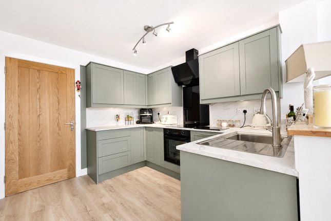29 Parsons Close, Holsworthy Devon, Devon photo 2