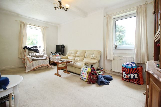 Fairfield House, Wheldale Lane, Castleford photo 4