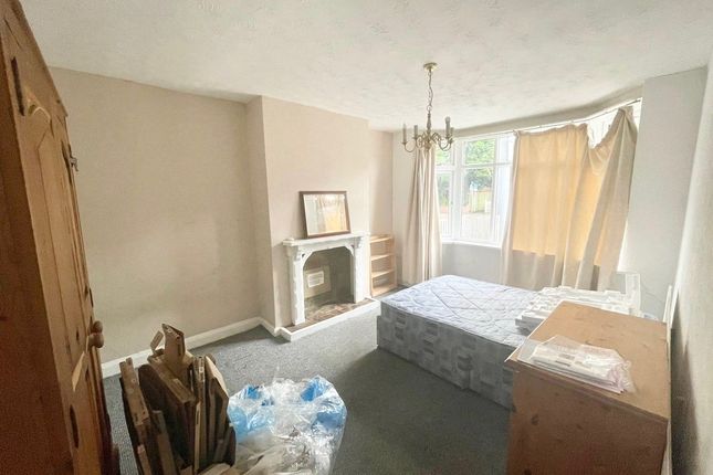 33, Nottingham photo 2