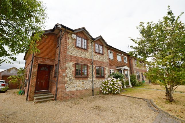 Thumbnail Semi-detached house to rent in 65 Sussex Road, Petersfield, Hampshire