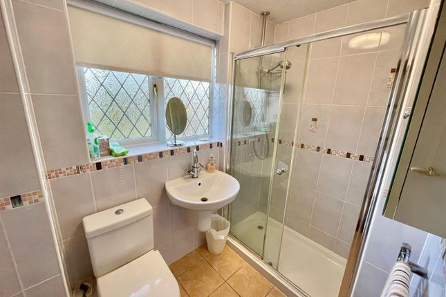 1 Booths Shower Room.Jpg