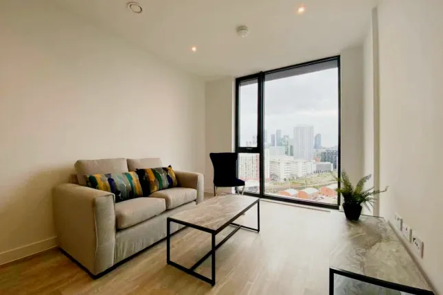 1-bed flat on 55, Queen Street, Salford, £1,517/mo