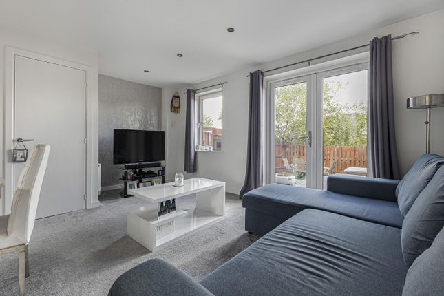 7, Sympathy Vale, Dartford photo 3