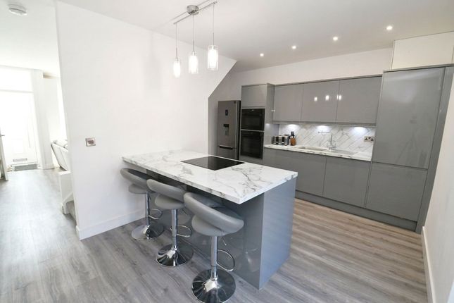 75 Leigh Road, Manchester photo 4