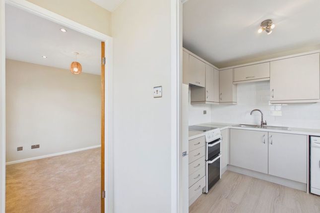 30, Bracken Close, Whitby photo 4