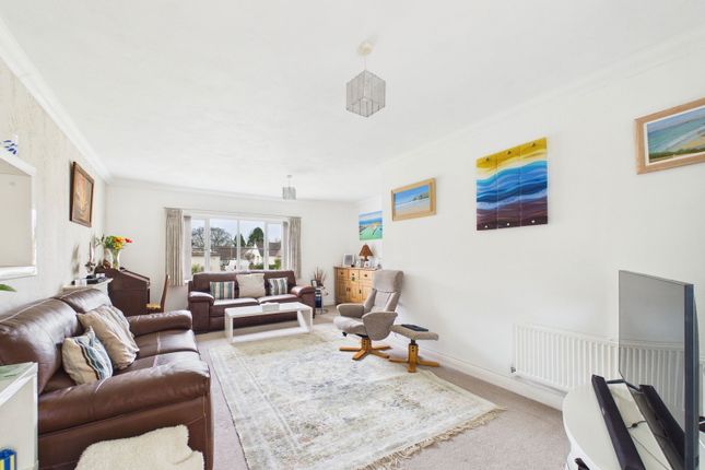 4, Maple Close, Bodmin photo 3