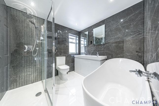 19, Mascotte Road, London photo 3